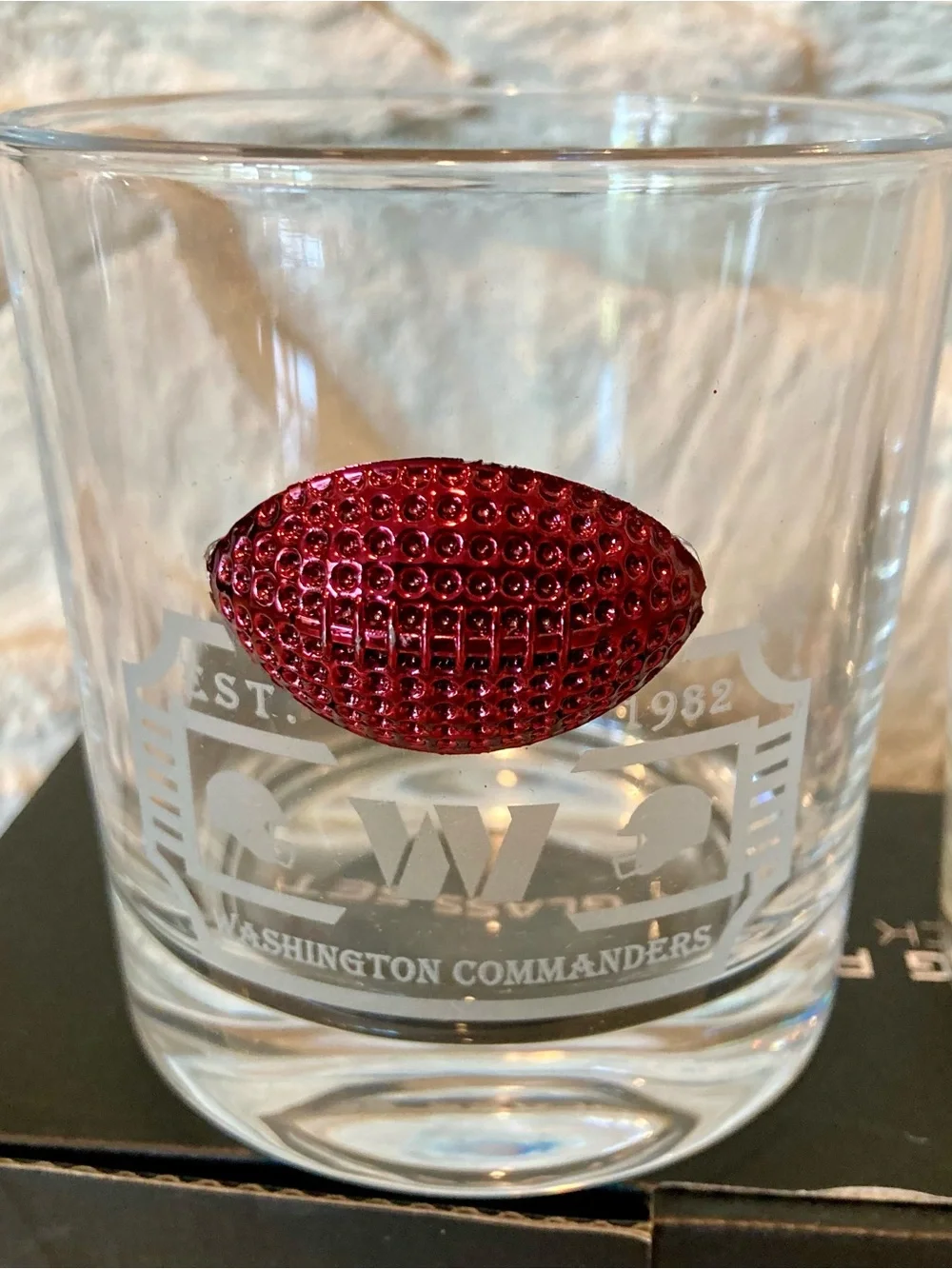 NWT Officially NFL licensed Washington Commanders bling rock glass set